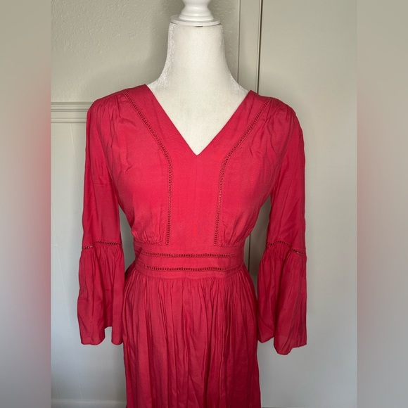 ANN TAYLOR Women V Neck Bell Sleeve Fit and Flare Dress size 2 - Picture 3 of 10